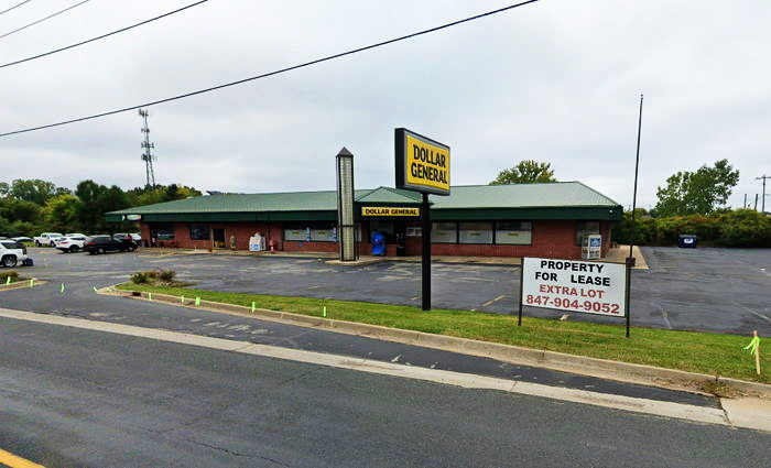 Family Video - St Joseph - 2108 S Cleveland Ave (newer photo)